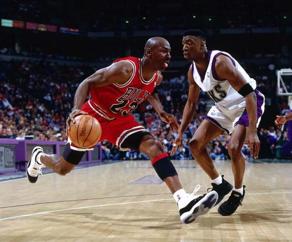 稳定且高水 稳定且高水